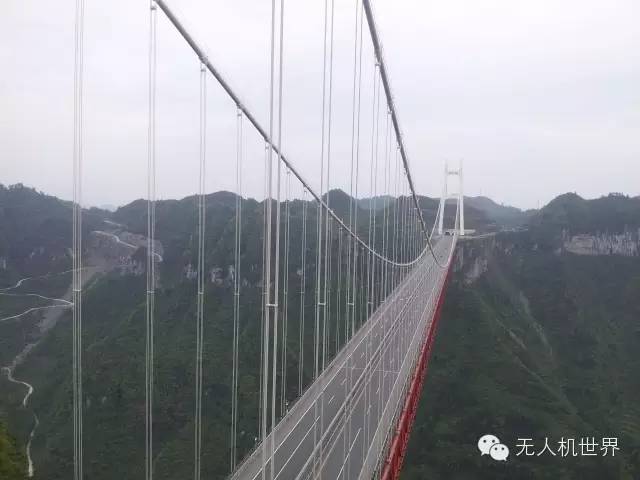 北京飞手刘红涛：曾在400多米高的峡谷上空做航拍直播